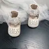 Tendencia de Moda Verano 2026 Zapatos de Princesa Borde de Encaje Cierre de Velcro Sandalias Caladas Zapatos para Bebés y Niños Pequeños