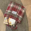 Bolso de Cuadros de Gran Capacidad para Viajes Diarios Nuevo Otoño e Invierno 2026 Bolso de Hombro de Lana a Cuadros Bolso Tote Versátil de Alta Gama
