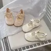 Zapatos de Princesa Estilo Pequeño Chanel para Niñas 2026 Verano Malla Transpirable Velcro Suela Suave Sandalias de Rendimiento Elegantes Zapatos Hanfu