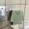 Camisa de Algodão com Flocos de Neve, Gola e Mangas 3/4 em Verde Fruta/Cinza/Marrom, Mangas Normais, Caimento Regular, Tricotada na Fábrica