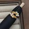 Anel Aberto Dourado Esmaltado Estilo Chinês Retrô Borboleta Flor Folha de Bordo Contas de Concha Recortado Esculpido Acessível Luxo Doce para Mulheres