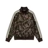 Chaqueta de fábrica disponible en stock con estampado de leopardo retro americano y tres rayas para hombre y mujer, chaqueta de primavera y otoño de estilo urbano con patchwork de rayas y cuello alto