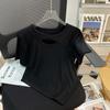 Camiseta de manga corta hueca gris estilo Pure Desire para mujer, de verano, dulce y sexy, de corte entallado, diseño irregular, top pequeño con sensación de sensación.