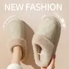 Pantuflas de Algodón Impermeables para Mujer, Otoño e Invierno 2025 Nuevas para el Hogar en Interiores, Forradas de Felpa, Cálidas, Calzado Exterior con Suela Gruesa para Personas Mayores