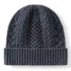 Nuevo gorro de punto trenzado de cachemira, un sombrero cálido y resistente al frío para otoño e invierno, adecuado tanto para hombres como para mujeres, casual, suave y versátil