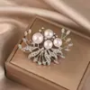 Retro Elegante Francés, Moderno Broche Mariposa de Diamantes Rojos, Ropa de Alta Gama, Accesorios para Abrigos, Broche Corsage