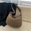 Bolso de hombro de gran capacidad, de moda, sencillo, de color sólido para mujer, otoño e invierno 2023, nuevo bolso de mano para axilas que combina con todo, de moda