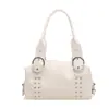 Bolsa transversal pequena quadrada texturizada da moda para mulheres, novo modelo de outono 2026, bolsa de ombro de cor sólida com tachas, bolsa de axila para o dia a dia