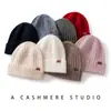 Gorro de Punto Canalé Cálido de Cachemir para Otoño e Invierno Versátil Protección para las Orejas Gorro de Lana a Prueba de Frío Gorro de Punto Simple