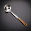 Conjunto de utensílios de cozinha de aço inoxidável para atacado, cabo imitando madeira, espátula de cozinha, colher furada, conjunto de sete peças para presente, logotipo de utensílios de cozinha