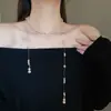 Colar Longo de Pérolas Irregulares Estilo Francês de Luxo Leve Design de Corrente para Suéter Colar Simples de Nicho Atacado