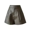 Shorts de couro femininos, novos shorts casuais de cintura alta para outono e inverno, corte solto com fendas, modeladores, adequados para usar por cima de outras peças, shorts bootleg de perna larga