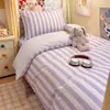 Conjunto de Tres Piezas Nube Rayas Verdes y Blancas Frescas Suave y Cómodo Estilo Minimalista Japonés Juego de Cama de Tres Piezas para Habitación de Alquiler Dormitorio