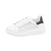 Sapatos Femininos Brancos Pequenos com Plataforma 2022 Novos Versáteis Verão Sapatos de Tela Respiráveis Tela Casual Tênis de Plataforma Tênis Esportivos de Tela