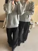 Suéter gris oscuro de imitación dos piezas con cuello en V, unisex, otoño/invierno, estilo casual y relajado, capa base de punto, top interior con cuello