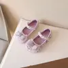 Sapatos de Cristal Coloridos Doces para Meninas 2024 Novo Estilo Primavera e Outono Moda para Meninas Estilo Estrangeiro Sapatos de Princesa Sapatos de Couro para Apresentação Infantil