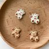 Nuevos accesorios de aleación para pendientes, tocado, llavero, accesorios de joyería, diseño de oso, conejo y animal pintado