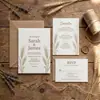 Set de invitaciones de boda en lujoso papel hecho a mano color verde bosque, con papel de algodón de borde deshilachado, adecuado para fiestas de compromiso