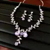 Conjunto de Brinco e Colar Flor Folha com Strass Luxo Leve Brincos com Toque de Alto Padrão Temperamento Exquisito Joias Versáteis de Nicho para Mulheres