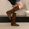 Botas de Moda Redondas Retro de Diseño de Nicho 2026 Otoño Nuevo Estilo Coreano Moda Aumento de Altura Interior Botas de Caballero a Media Pantorrilla Mujer