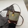 Pedido Extranjero Otoño e Invierno Nuevo Bolso Pequeño Retro para Mujer 2026 Textura de Alta Calidad Bolso de Mano Bolso Cubo de Moda Bolso Cruzado para Viajes