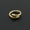 Anel de metal popular para amantes de joias, anel de ouro maciço 18K à prova d'água com abertura elástica criativa, anel de aço inoxidável