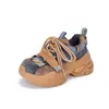Zapatos de papá de cuero genuino con retazos y suela gruesa, zapatillas deportivas casuales vintage desgastadas para aumentar la altura, cordones de bloqueo de color, versátiles de caña baja para mujer