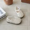 Sandalias Nuevas Moda Verano 2026 Bordado de Encaje Malla Banda Elástica Planas Niña Pequeña Estilo Dulce Zapatos de Princesa
