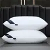 Almohada para el hogar para adultos Núcleo de almohada Par Estilo hotelero Núcleo de almohada suave Protección de cuello Núcleo de almohada lavable Fábrica de venta al por mayor