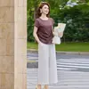 Roupa Estilosa de Verão para Mãe 2026 Novo Modelo para Mulheres de Meia-Idade, Camiseta Fashion e que Rejuvenesce de Manga Curta e Calça de Pernas Largas para 50 Anos