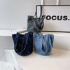 Ins Vintage azul escuro Denim Bordado Flor All-match Ombro Bolsa Estudante Lancheira Bolsa Balde Bolsa Bolsa Feminina Fofa