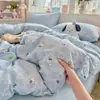 Conjunto de cama de quatro peças em gaze de algodão macio classe A, camada dupla, estilo de fronha e lençol com desenhos animados frescos, conjunto de três peças para dormitório estudantil