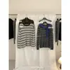 MZI STUDIO Outono Estilo Coreano Relaxado e Casual Listrado Solto Macio Gola Redonda Manga Longa Camiseta A80151