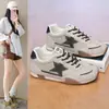 Ins versión coreana de zapatos Forrest Gump para mujer 2026 otoño suela gruesa que aumenta la altura nuevo modelo estudiante deportivo estilo callejero zapatos casuales D1821