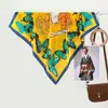 Bufanda Cuadrada de Seda Estampada con Mariposas Románticas Francesas para Mujer, de Alta Gama y Versátil, Bufanda de Regalo Souvenir