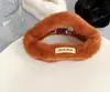 Clip de Felpa Nube de Imitación de Piel de Conejo para Otoño e Invierno Clip Versátil para el Cabello Clip Grande de Pelo de Piel Pinza de Tiburón para la Parte Posterior de la Cabeza
