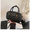 Bolso Pequeño Retro de Moda de Gama Alta para Mujer 2026 Nuevo Otoño e Invierno Versátil Bolso Cruzado Bolso de Mano de Moda Bolso Bowling