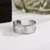 Transmisión en Vivo de Tiktok Anillo Presbiópico de Trébol de Cuatro Hojas Seiko para Mujer, Lujo Ligero, Moderno y Versátil, Anillo Abierto que No se Desvanece