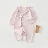 Ropa de bebé recién nacido de verano con mariposas 0-6 meses jacquard acanalado algodón puro protección para la barriga ropa sin huesos ropa de mariposas ropa para gatear
