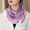 Bufanda Cuadrada de 70 cm de Color Puro a la Moda, Bufanda Nueva de Satén de Seda Imitación, Bufanda Versátil para el Cuello, Bufanda Monocromática Elegante para Mujer