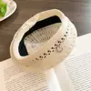 Boina Verde Tejida Hueca para Mujer, Versión Coreana de Primavera y Verano, Versátil, Boina Pequeña que Adelgaza el Rostro, Sombrero de Artista para Circunferencia de Cabeza Grande