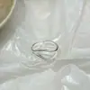 Anel Minimalista de Zircônia Nicho High-End Vintage Anel para Dedo Indicador Joia Versátil de Moda de Luxo Leve