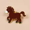 Broche de Metal de Caballo Marrón de Dibujos Animados Transfronterizo Símbolo Creativo de Bendición de Año Nuevo Insignia Accesorios Adornos para Ropa Mochila En Stock