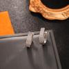 Nuevos pendientes de circonita con microincrustaciones geométricas de moda japonesa y coreana con hebilla para la oreja, diseño elegante y sencillo de nicho de alta calidad.