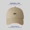 2026 Gorra de Béisbol Estilo Nuevo Marca Japonesa de Moda Callejera Gorra con Visera Ancha con Letras Protector Solar Adelgazante para la Cara Venta al por Mayor