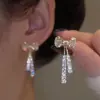 Brincos de flor de pérola coreanos estilo TikTok para mulheres, luxo leve, alta qualidade, nicho, versáteis, elegantes, brincos populares