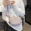 Bolsa Ligera de Nailon 2025 Nuevo Estilo Coreano Moda Bolso Tipo Concha Versátil para Mujer Bolso de Hombro Cruzado Bolso Pequeño Casual