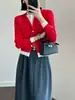 Hermoso Cárdigan de Lana Merino Tejida de Wange con Doble Solapa de Color Contrastante y Diseño de Falso Dos Piezas Chaqueta Pequeña