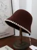 Chapéu Balde de Lã Pura de Alta Qualidade com Blocos de Cor e Pontos de Contraste para Mulheres, Chapéu de Pescador Estilo Cloche Quente de Luxo para Outono e Inverno, Protege as Orelhas