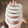 Venta al por mayor de fábrica jade dorado natural jade blanco sebo de Hotan pulsera redonda pulsera plana para niña pulsera de jade Tianshan Cui